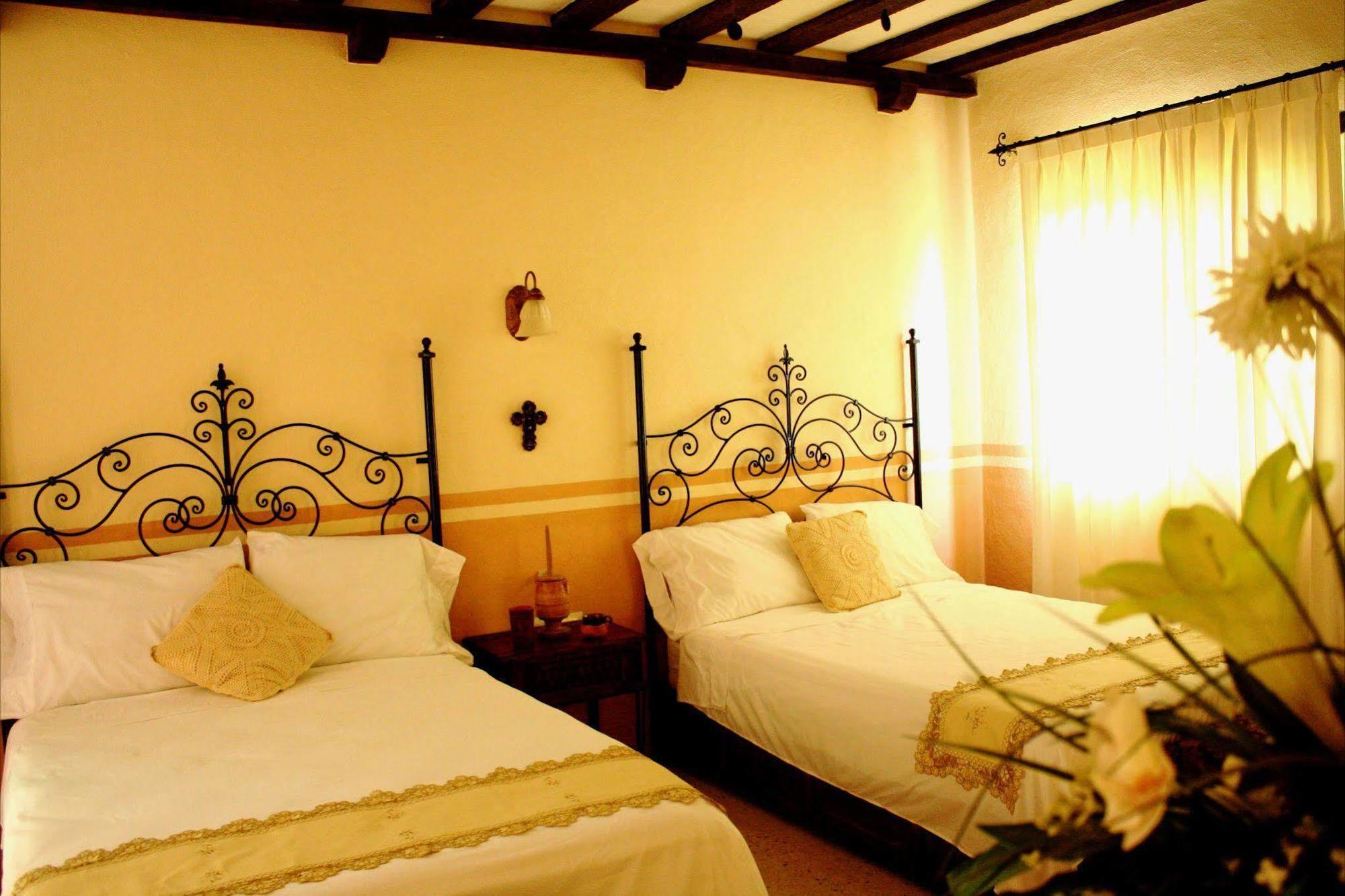 Casa Marlene Hotel Valladolid  Bagian luar foto