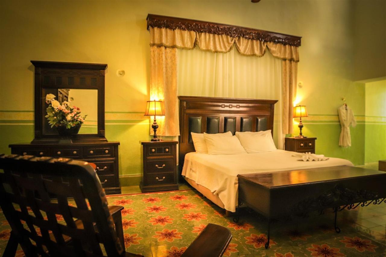 Casa Marlene Hotel Valladolid  Bagian luar foto