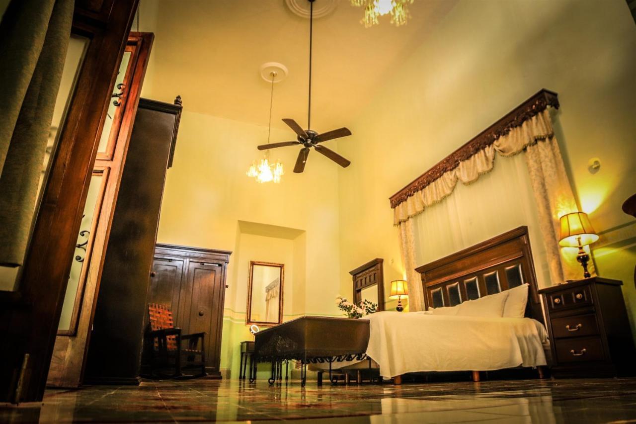 Casa Marlene Hotel Valladolid  Bagian luar foto